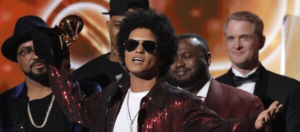Бруно Марс получил Грэмми - Sputnik Абхазия
