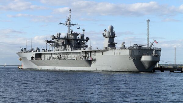 Флагманский корабль шестого флота США Mount Whitney в порту Таллина. Архивное фото - Sputnik Абхазия