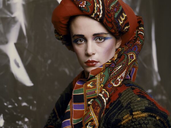 Зимний макияж от художника-модельера и визажиста Валентина Юдашкина, 1986 год - Sputnik Абхазия