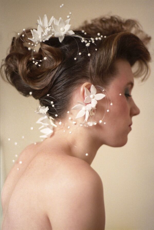 Свадебная укладка популярного московского парикмахера Г.Наджарова, 1987 год - Sputnik Абхазия