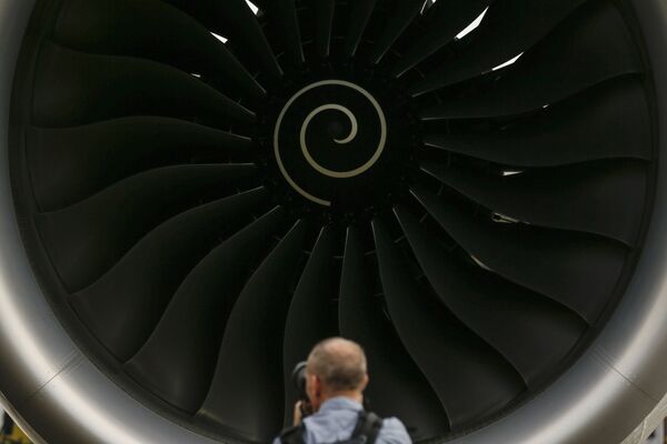 Двигатель производства компании Роллс-Ройс на авиашоу в Сингапуре - Sputnik Абхазия
