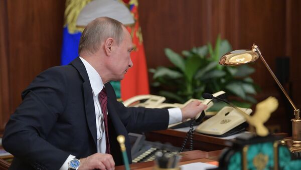 Президент РФ В. Путин провел телефонный разговор с главами ДНР А. Захарченко и ЛНР И. Плотницким - Sputnik Абхазия