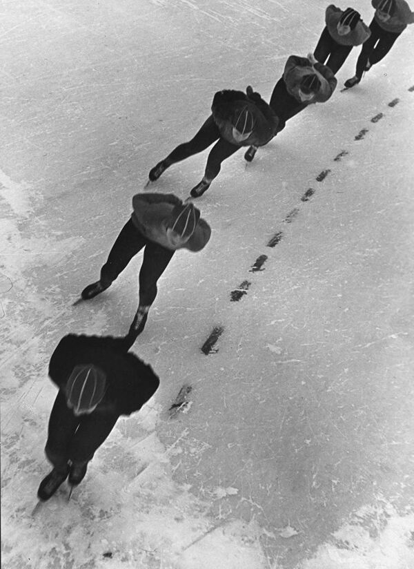 Работа фотографа Л. А. Бородулина На вираже, г. Уфа, 1957 - Sputnik Абхазия