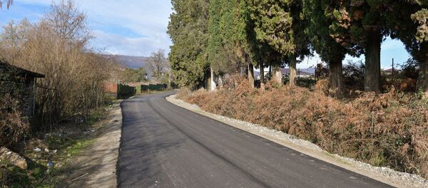 Новый асфальт в селе Нижняя Яштуха - Sputnik Абхазия