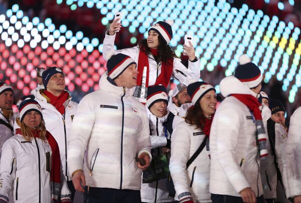 Спортсмены сборной Чехии на церемонии закрытия XXIII зимних Олимпийских игр в Пхенчхане - Sputnik Абхазия