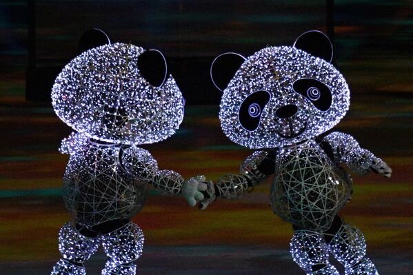 Участники церемонии закрытия XXIII зимних Олимпийских игр в Пхенчхане - Sputnik Абхазия