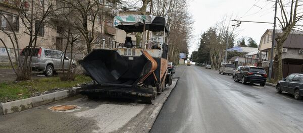 Укладка асфальта по ул.Имама Шамиля - Sputnik Абхазия