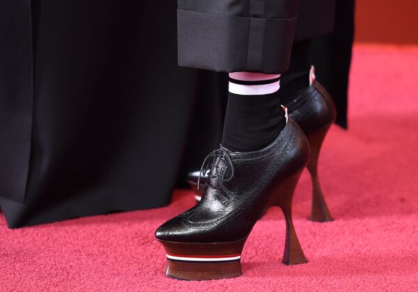 Обувь режиссера Ди Рис на красной дорожке церемонии вручения Оскар-2018 в Калифорнии - Sputnik Абхазия