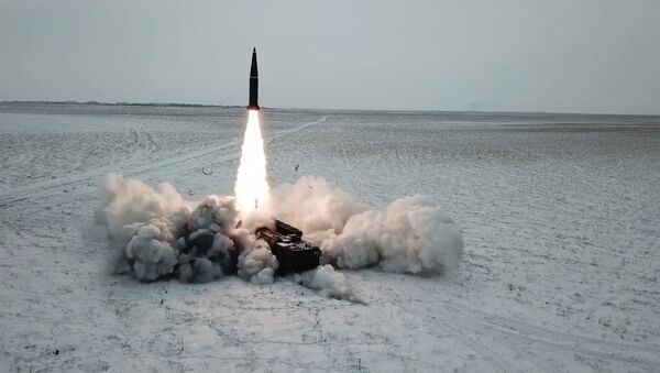 Боевой пуск ракеты ОТРК «Искандер-М» состоялся на полигоне Капустин Яр - Sputnik Абхазия