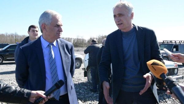 Президент Республики Абхазия Рауль Хаджимба посетил Гулрыпшский и Очамчырский районы с проверкой - Sputnik Абхазия