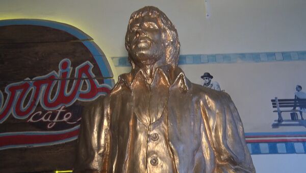 В одном из хорватских кафе установили статую Чака Норриса - Sputnik Абхазия