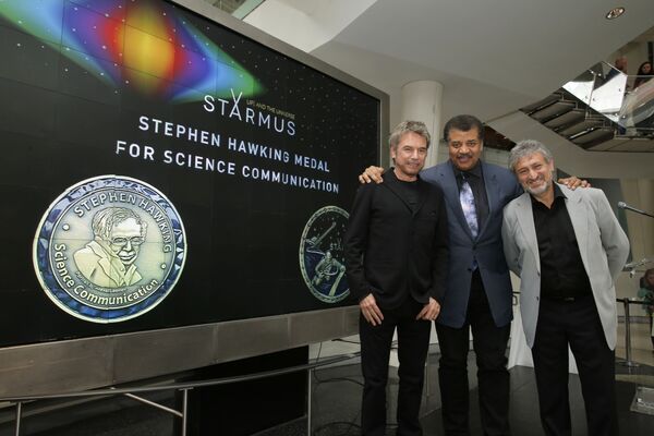 Обладатели медали Стивена Хокинга в области научной коммуникации в Нью-Йорке - Sputnik Абхазия