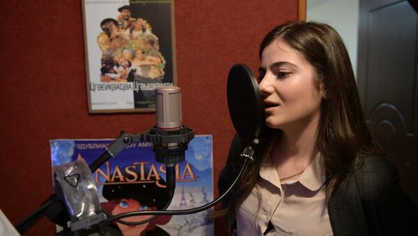 Анна и Эльза из Холодного сердца учат абхазский - Sputnik Абхазия