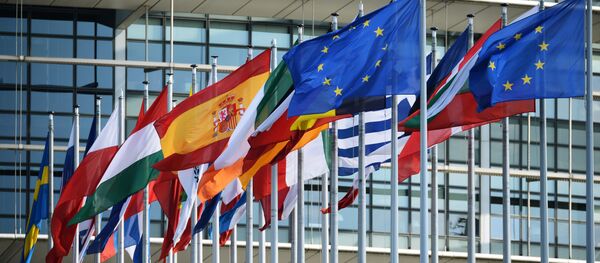 Флаги у здания Европейского парламента в Страсбурге, архивное фото Флаги у здания Европейского парламента в Страсбурге, архивное фото - Sputnik Абхазия