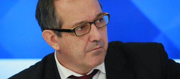 Заместитель директора института стран СНГ, военный эксперт Владимир Евсеев во время мультимедийного круглого стола в Международном мультимедийном пресс-центре МИА Россия Сегодня о ситуации в Ливане и на Ближнем Востоке в свете отставки ливанского премьер-министра Саада Харири. - Sputnik Абхазия