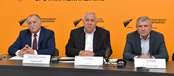 Пресс-конференция с представителями карантинной службы по вопросу борьбы и запрета ввоза растительной продукции из Абхазии в Россию Пресс-конференция с представителями карантинной службы по вопросу борьбы и запрета ввоза растительной продукции из Абхазии в Россию - Sputnik Абхазия