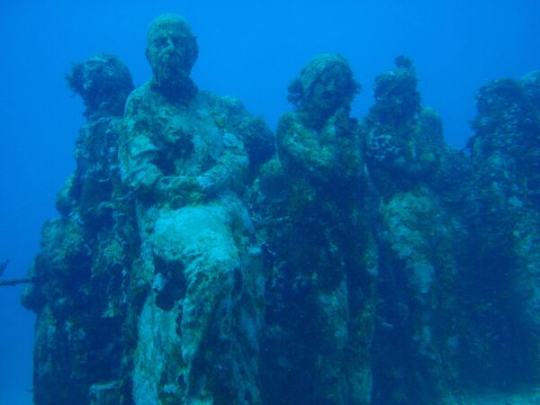 Скульптурная композиция We are the reef  в Национальном морском парке Канкуна в Мексике - Sputnik Абхазия