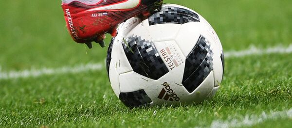 Официальный мяч чемпионата мира по футболу 2018 Telstar 18 Официальный мяч чемпионата мира по футболу 2018 Telstar 18 - Sputnik Абхазия