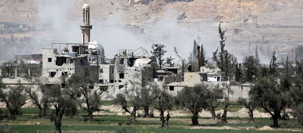 Продвижение войск на окраине сирийского города Дума Продвижение войск на окраине сирийского города Дума - Sputnik Абхазия