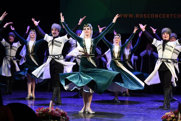 Концерт государственного заслуженного ансамбля народной песни и танца Абхазии в Москве - Sputnik Абхазия
