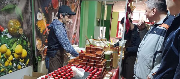 Сельскохозяйственная продукция из Абхазии на выставке Региональные ярмарки в Белгороде Сельскохозяйственная продукция из Абхазии на выставке Региональные ярмарки в Белгороде - Sputnik Абхазия