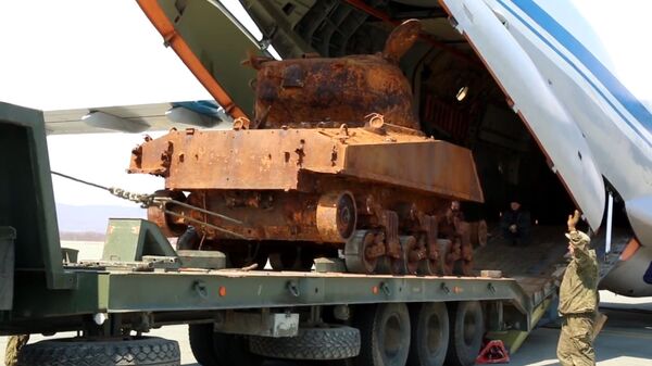 Американский танк времен войны Шерман подготовят для участия в параде 9 мая - Sputnik Абхазия