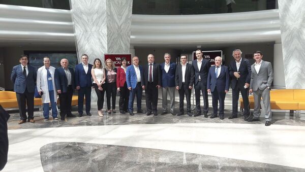 Абхазская делегация во главе с министром Тамазом Цахнакия приняла участие во всемирном конгрессе-выставке Hestourex в сфере медицинского, спортивного и альтернативного туризма - Sputnik Абхазия