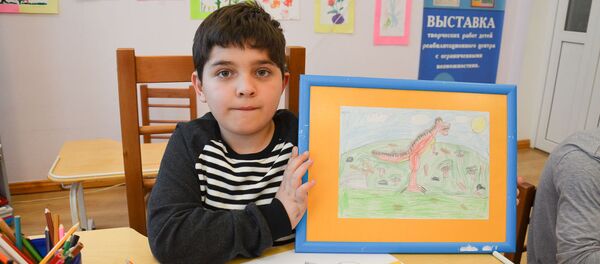 Арт-терапия в сухумском Реабилитационном центре Арт-терапия в сухумском Реабилитационном центре - Sputnik Абхазия