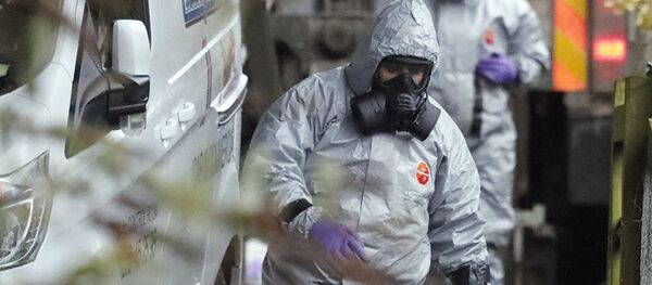 Во время следственных мероприятий связанных с отравлением Сергея Скрипаля Во время следственных мероприятий связанных с отравлением Сергея Скрипаля - Sputnik Абхазия