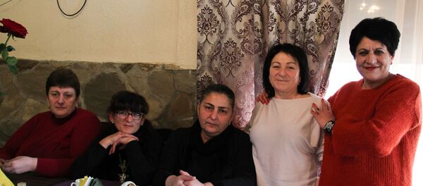 Диана Квадзба, Таис Пачалия, Сусанна Гицба, Самара Чачибая, Аза Аристава Диана Квадзба, Таис Пачалия, Сусанна Гицба, Самара Чачибая, Аза Аристава - Sputnik Абхазия