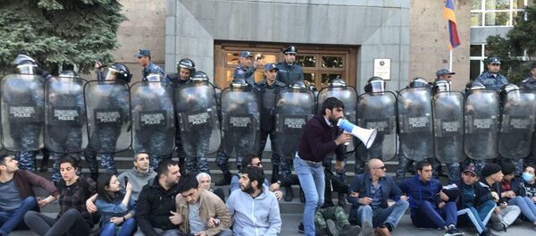 Ситуация у правительственного здания (19 апреля 2018). Ереван - Sputnik Абхазия