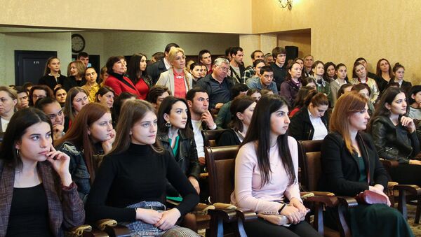 Встреча с абитуриентами в Россотруничестве в Абхазии - Sputnik Абхазия