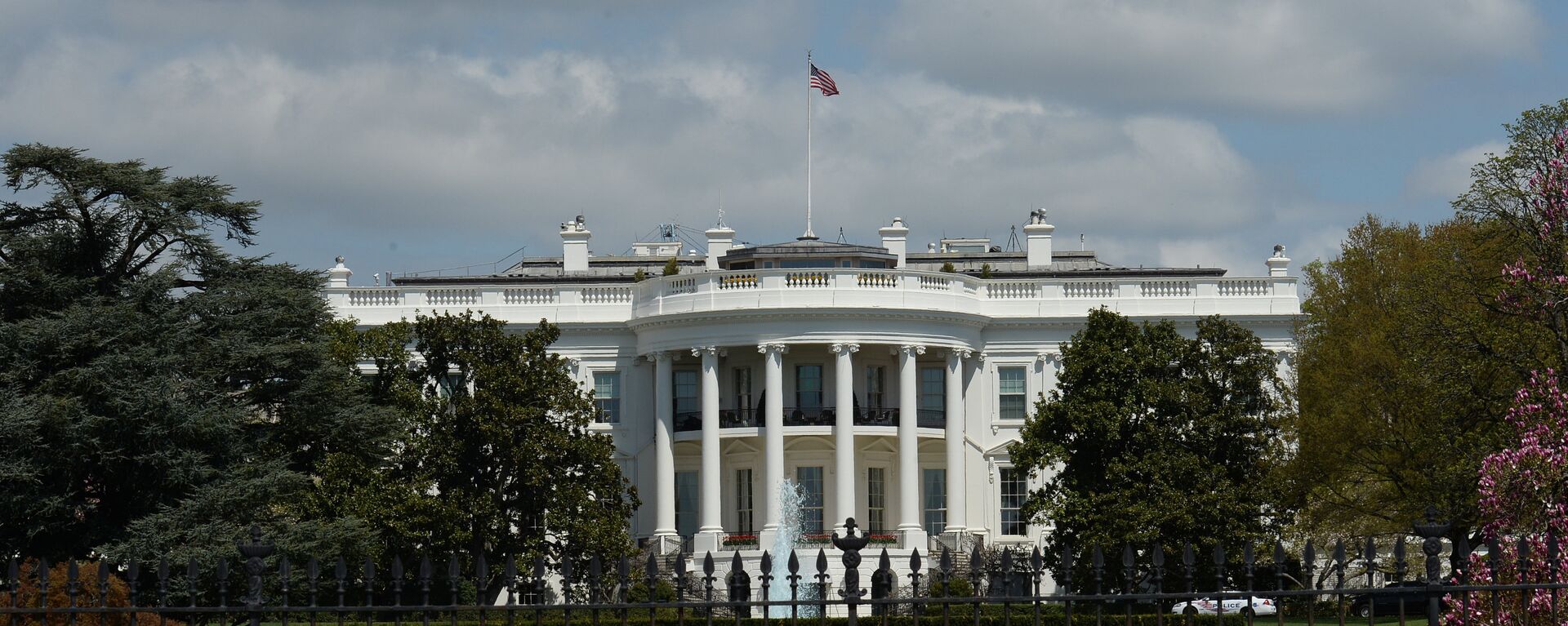 Официальная резиденция президента США - Белый дом в Вашингтоне - Sputnik Абхазия, 1920, 04.12.2023
