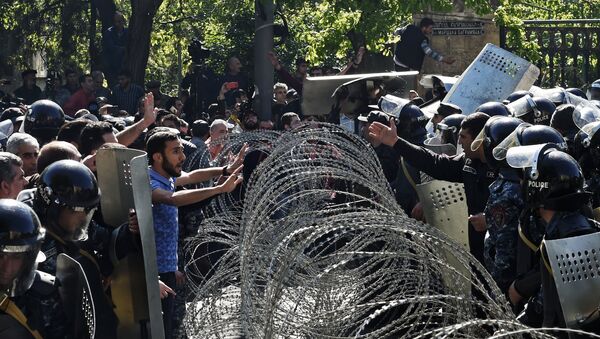 Акция протеста оппозиции в Ереване - Sputnik Аҧсны