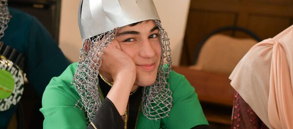 Первый республиканский фольклорный конкурс Нартаа среди школьников состоялся в Сухумской средней школе №4 в понедельник 23 апреля. - Sputnik Абхазия