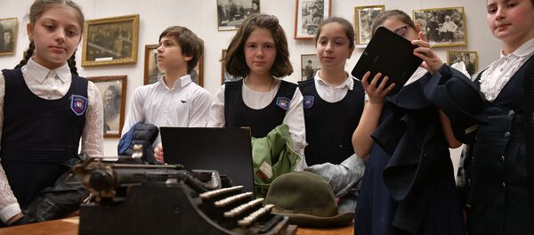 Фестиваль Библионочь проводится второй год подряд в Национальной библиотеке Абхазии имени Ивана Папаскир Фестиваль Библионочь проводится второй год подряд в Национальной библиотеке Абхазии имени Ивана Папаскир - Sputnik Абхазия