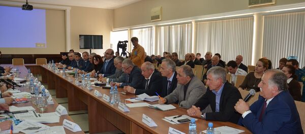 Совещание российских и абхазских специалистов по координации борьбы с мраморным клопом - Sputnik Абхазия