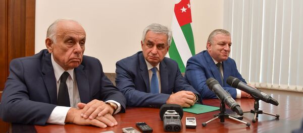 Представление нового премьер министра Гагулия Геннадия кабинету министров - Sputnik Аҧсны