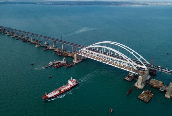 Строительство Крымского моста и автоподходов со стороны Тамани - Sputnik Абхазия
