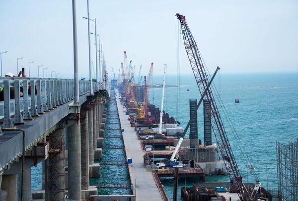 Строительство Крымского моста и автоподходов со стороны Тамани - Sputnik Абхазия