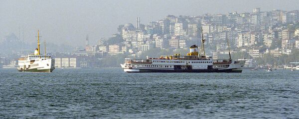 Вид на пролив Босфор в турецком городе Стамбуле Вид на пролив Босфор в турецком городе Стамбуле - Sputnik Абхазия