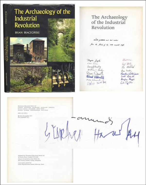 Книга с подписью Стивена Хокинга Книга с подписью Стивена Хокинга - Sputnik Абхазия