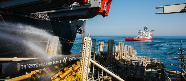 Газпром завершил строительство морской части первой нитки Турецкого потока Газпром завершил строительство морской части первой нитки Турецкого потока - Sputnik Абхазия