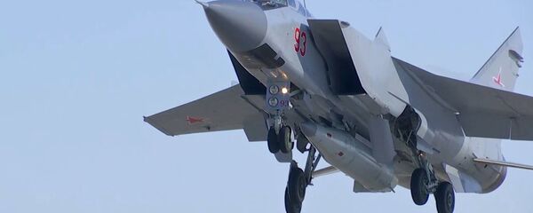 МиГ-31 ВКС провел учебно-боевой пуск гиперзвуковой ракеты Кинжал МиГ-31 ВКС провел учебно-боевой пуск гиперзвуковой ракеты Кинжал - Sputnik Абхазия