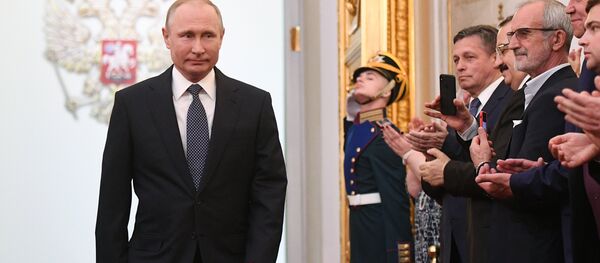 7 мая 2018. Избранный президент РФ Владимир Путин во время церемонии инаугурации в Кремле. 7 мая 2018. Избранный президент РФ Владимир Путин во время церемонии инаугурации в Кремле. - Sputnik Абхазия