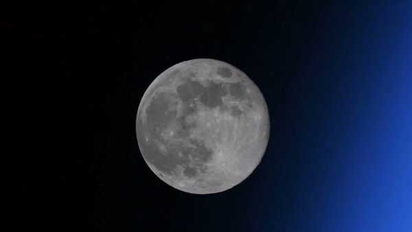 Российский космонавт показал исчезающую Луну - Sputnik Абхазия