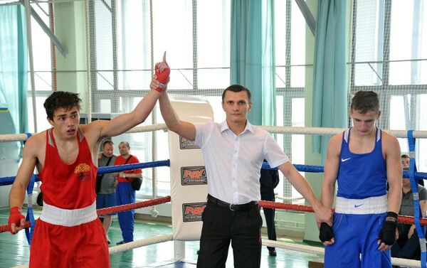 Молодой боксер из Гагры Герман Арджения одержал безоговорочную победу на первенстве Москвы - Sputnik Абхазия