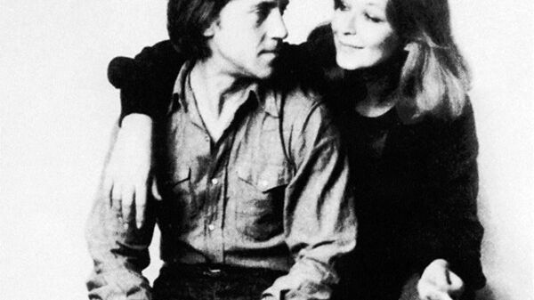 Владимир Высоцкий с женой Марией Влади - Sputnik Абхазия