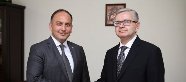 Даур Кове принял нового посла Российской Федерации в Республике Абхазия Алексея Двинянина Даур Кове принял нового посла Российской Федерации в Республике Абхазия Алексея Двинянина - Sputnik Абхазия