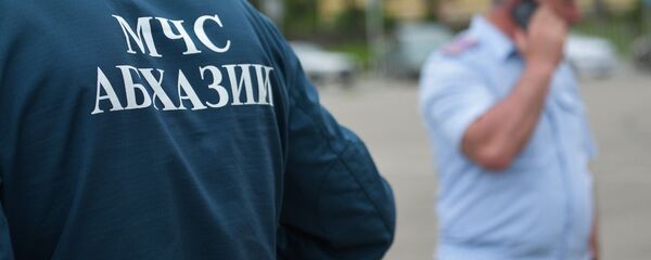 Смотр техники и снаряжения МЧС Абхазии на площади Свободы Смотр техники и снаряжения МЧС Абхазии на площади Свободы - Sputnik Абхазия